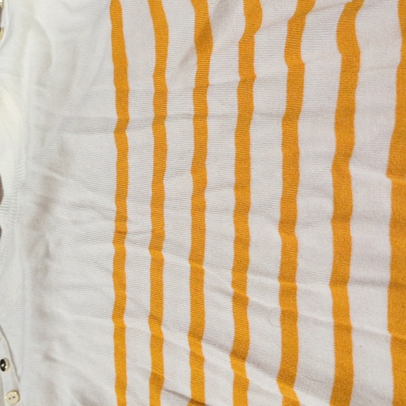 Gorgeous Lefties size M sweater - Picture 3 of 4